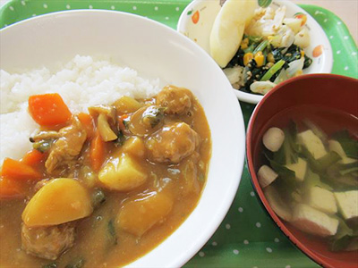 給食レシピを更新しました(ミートボールカレー)